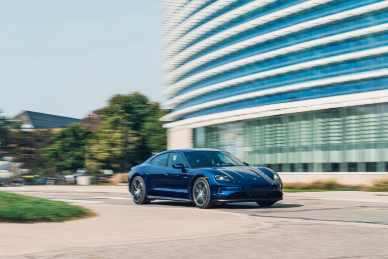 2025-porsche-taycan-124-672385e4b76ce (1)